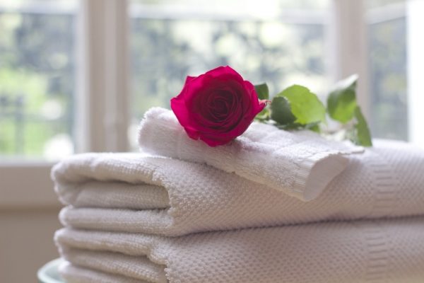 Skapa hotellrumskänsla med flyttstädning